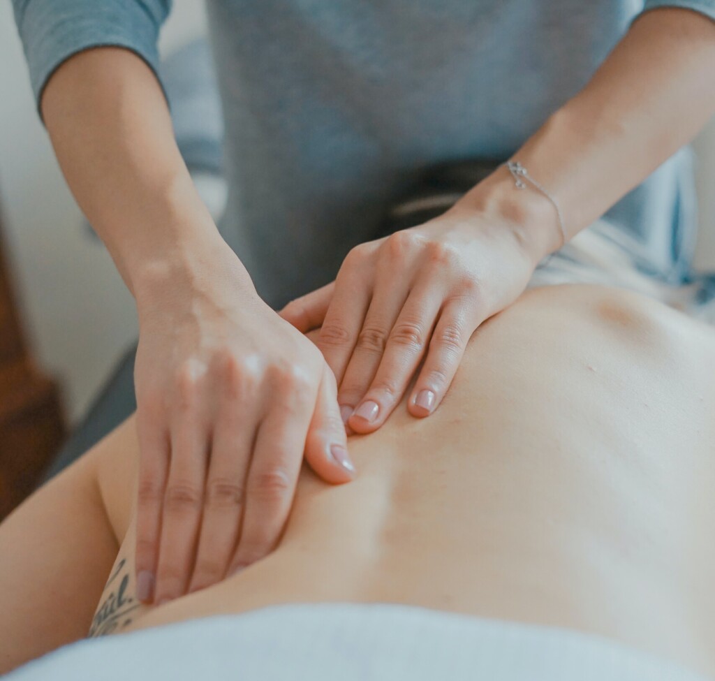 Massage, Sportmassage, Rückenmassage, Teilkörpermassage - Holdhaus & Nord